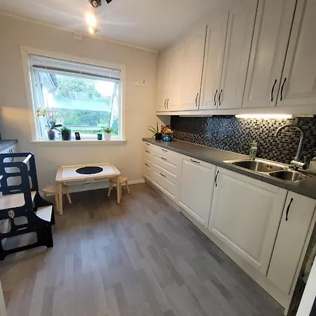 Ferienhaus Hus Med Bil I Lofoten